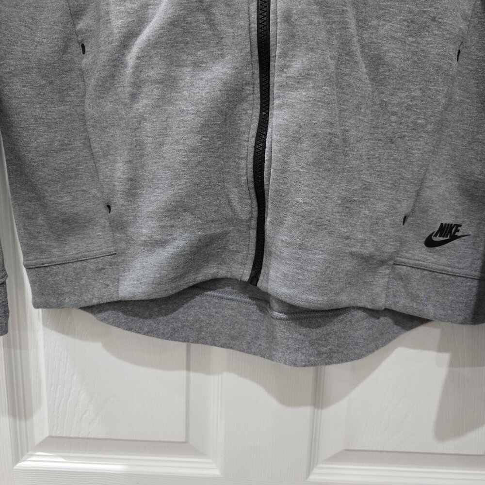 Women's Nike Sportswear Tech Fleece Full-Zip Hoodie, Size L OFFERS WELCOME!!! - Picture 5 of 10